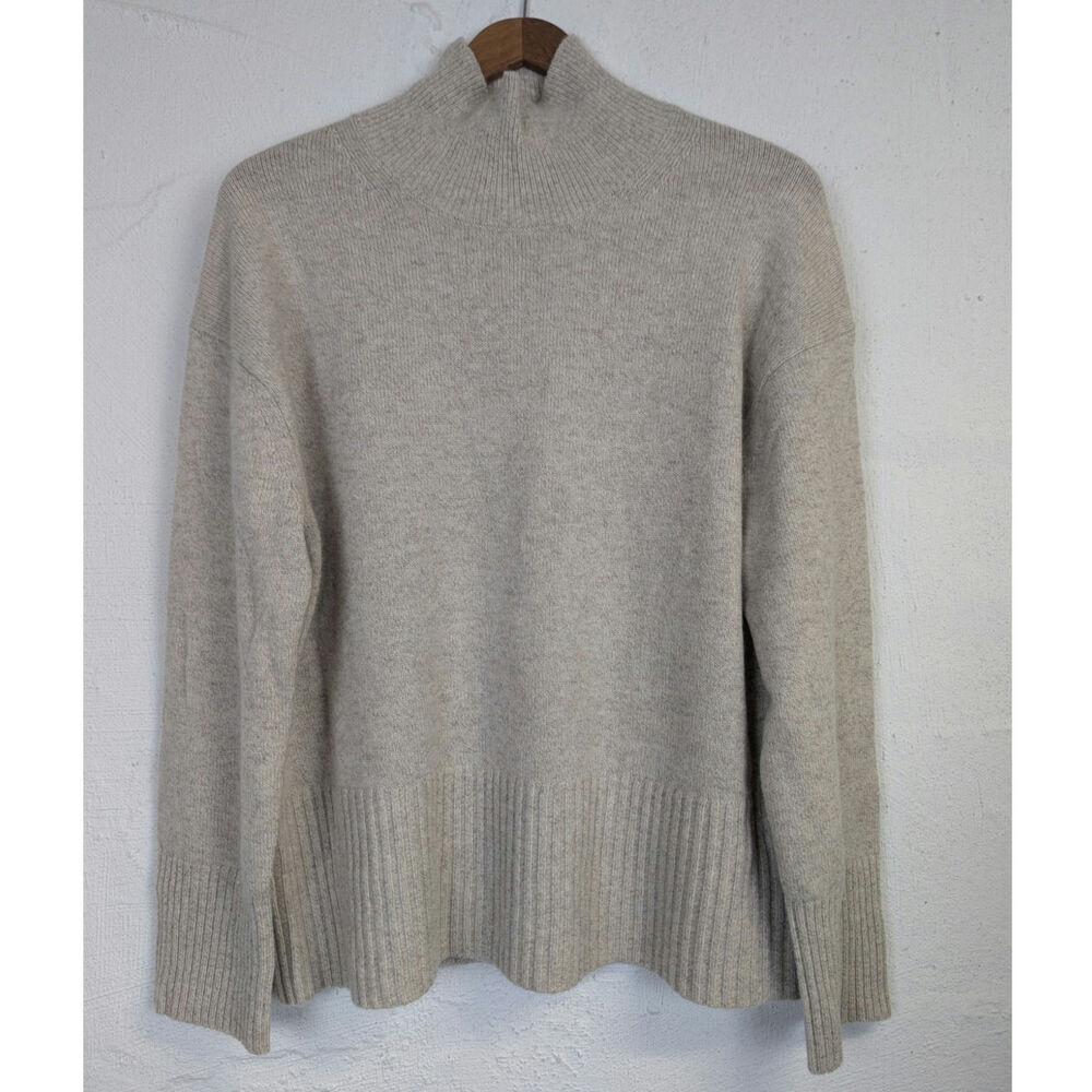 Everlane Cashmere Turtleneck Sweater Beige Boxy Soft Warm Quiet Luxury Small